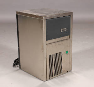 Zanussi isterningmaskine