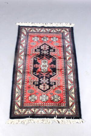 Persisk tæppe. 91x148 cm.