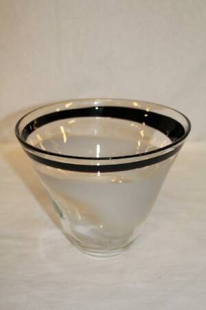 GLASSKÅL SIGN. JONAS 2000, H 15,5 CM