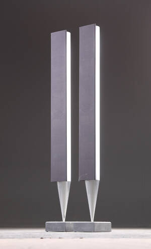 Bang  Olufsen. Par BeoLab 8000 højttalere 2