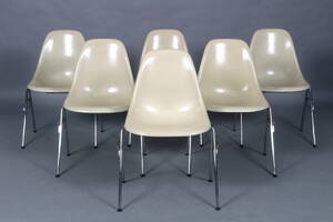 Charles Eames. Seks skalstole, model DSS, cremefarvet glasfiber 6