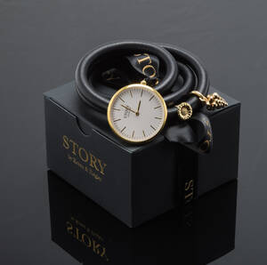 Kranz Ziegler, STORY armbånd med ur og 2 charms