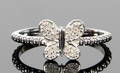 Sommerfugl. Ring m diamanter, 9 kt hvidguld, 0.10 ct