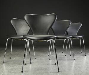Arne Jacobsen. Fire syverstole, sort læder, model 3107 4
