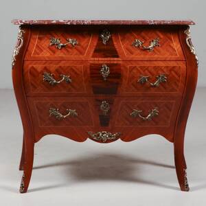 BYRÅ, rokokostil, 1900-talets mitt