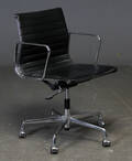 Charles Eames. Kontorstol EA 117