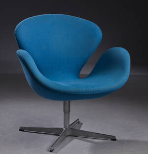 Arne Jacobsen. Lænestol Svanen model 3320.  Denne vare er sat til omsalg under nyt varenummer 4947929