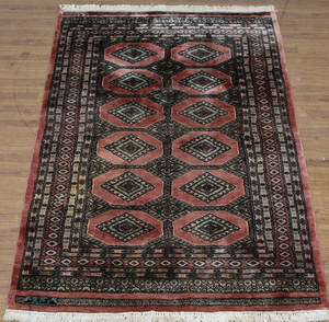 Pakistansk tæppe, 127 x 186 cm.