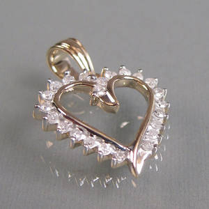 Brillant hjertevedhæng. Ca. 0.30 ct