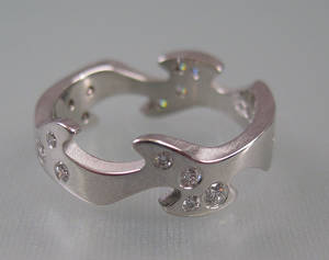 Nina Koppel for Georg Jensen. Fusionsring med brillanter