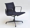 Charles Eames 1907 - 1978. Armstol, model EA-107