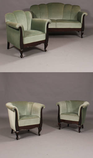 To-pers. sofa samt hvilestole 4