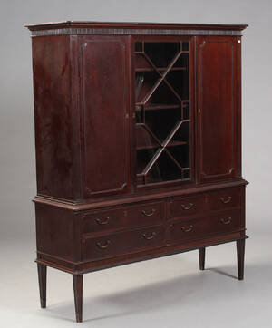 Dækketøjsskab, mahogni