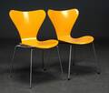 Arne Jacobsen. To stole, model 3107 2