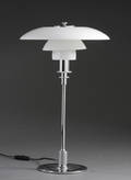 Poul Henningsen 1894 - 1967. PH 32 bordlampe