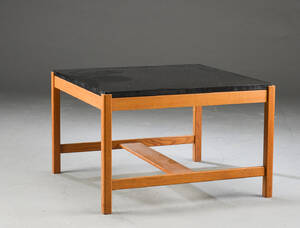 Illums Bolighus. Sofabord af eg og formica