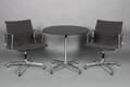 Charles Eames par stole samt bord. 3