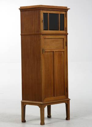 Dækketøjsskab, mahogni