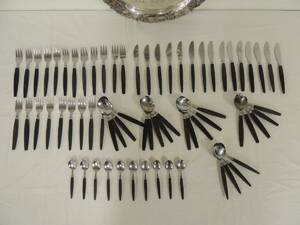 Bestick 69 delar  Bricka