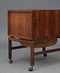 Dansk møbelarkitekt. Sybord af palisander
