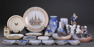 Royal Copenhagen samt Bing  Grøndahl. Samling porcelæn 25