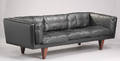 Illum Wikkelsø 1919-1999. Fritstående sofa.