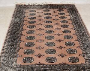 MATTA, handknuten 200x145 cm.