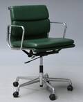 Charles Eames. Full Leather Soft Pad kontorstol, model EA-217 