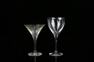 BERTIL VALLIEN, rödvinsglas, 3 st samt cocktailglas, 2 st, Chateau, Kosta Boda