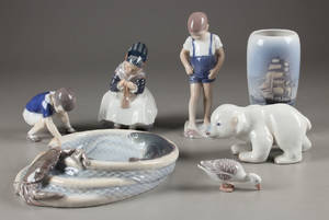 Kgl.BG. Figurer og vase 7