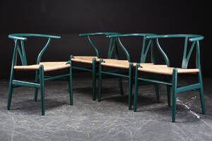 Hans J. Wegner. Fire Y- stole, model CH-24 4