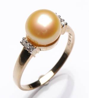 Perle- og diamantring