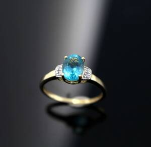 Ring mit Blautopaz und Diamanten