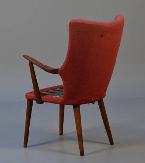 Dansk møbelarkitekt. Lænestol af ege- og teaktræ