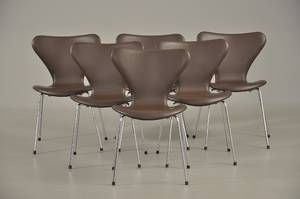 Arne Jacobsen 1902-1971 Sæt på seks stole model 3107 Syveren i moccabrunt læder 6