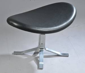 Poul Volther 1923-2001. Skammel til Corona stolen