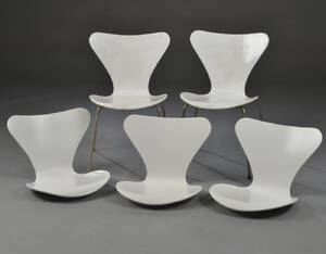 Arne Jacobsen. Syverstol model 3107 5 Denne vare er sat til omsalg under nyt varenummer 4725825