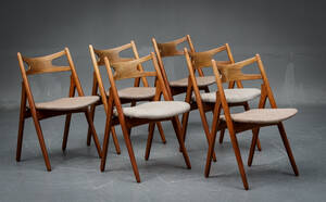 Hans J. Wegner. Seks Savbukkestole af teaktræ, model CH-29 6