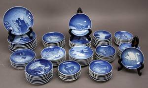 Kgl. Porcelæn samt BG. Diverse jule-, mors dags- platter mm. 90