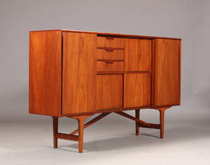 Dansk møbelproducent. Skænk