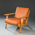  Hans J. Wegner. Lænestol af egetræ model GE-290 