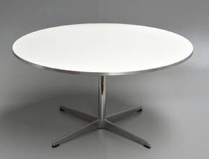 Arne Jacobsen. Lounge sofabord. Ø 90 cm  