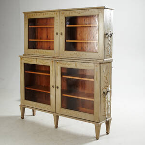 Vitrinskåp 1800-tal 