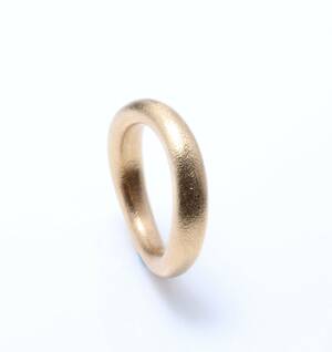 Ole Lynggaard LOVE ring in 14k