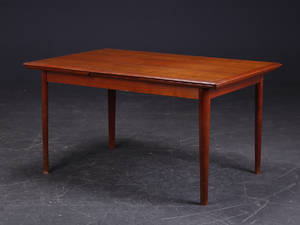 Dansk møbelproducent. Spisebord m hollandsk udtræk. Teak