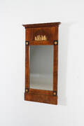Spegel i mahogny, Karl-Johan, 1800-tal