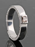 18K Square-cut Diamond Ring with side diamonds approx.0.65 ct  with IGI Coloured Report