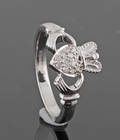 9Kt Diamond ring approx. 0.08ct.