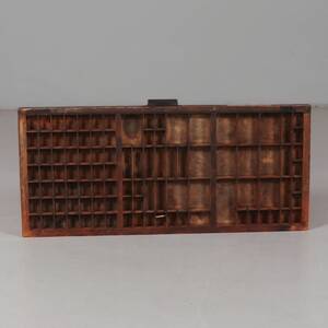 KAST 82x37 cm