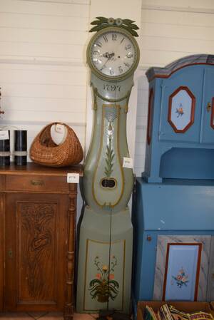 Golvur daterat 1797, senare bemålning, H 225 cm